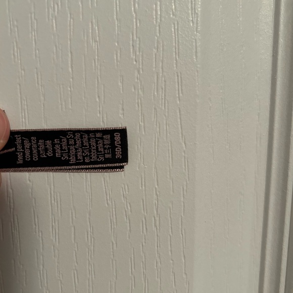 Victoria's Secret Black T-Back Bra - Picture 2 of 2